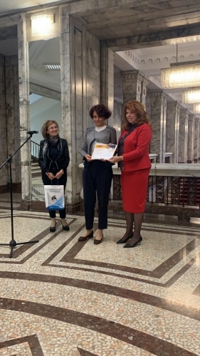 г-жа Илияна Йотова с доц. д-р Надя Чернева и д-р Ася Асенова